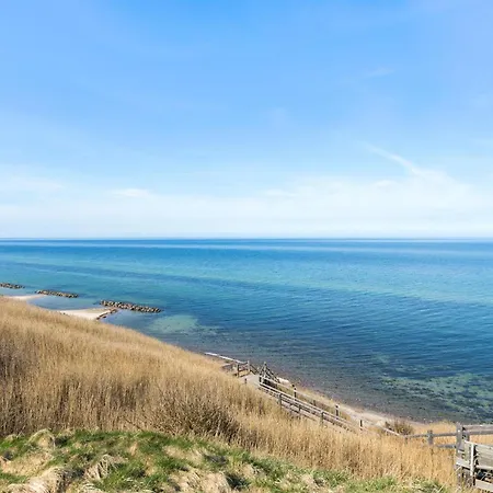 2 Bedroom Stunning In *